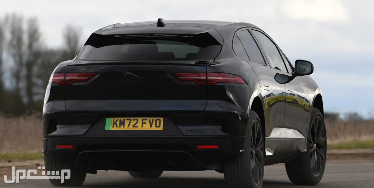 جاكوار اي بيس I-Pace 2023 صور اسعار مواصفات وفئات جاكوار اي بيس I-Pace 2023 من الخلف