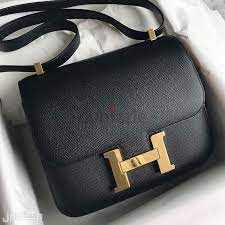 مواصفات شنط هيرمس وأسعارها حقيبة hermès Constance باللون الأسود