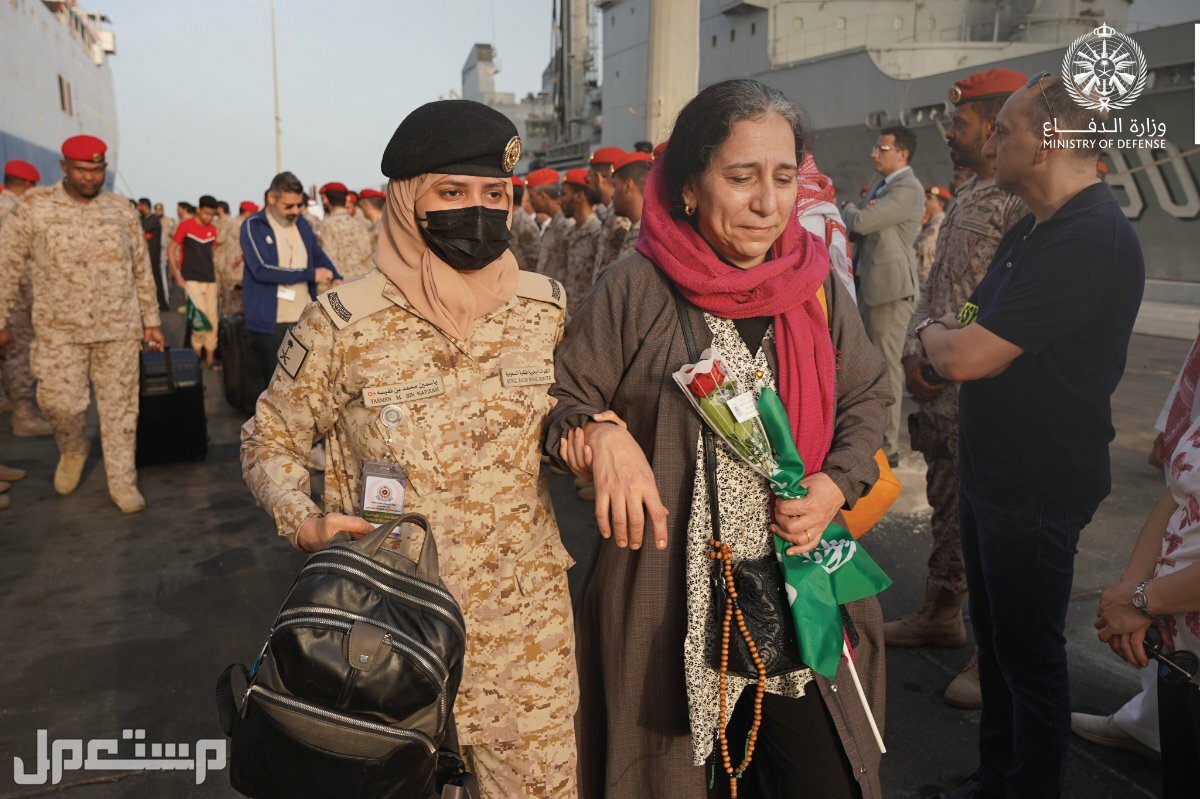 صور اجلاء السعودية للسودان في البحرين