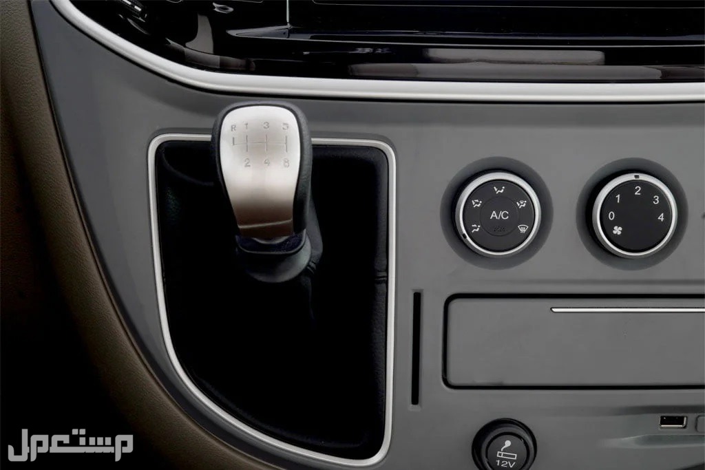 سيارة ماكسيوس في 80 MAXUS V80 2.5L Passenger Van M/T 2023 مواصفات وصور واسعار ناقل حركة سيارة ماكسيوس في 80 MAXUS V80 2023