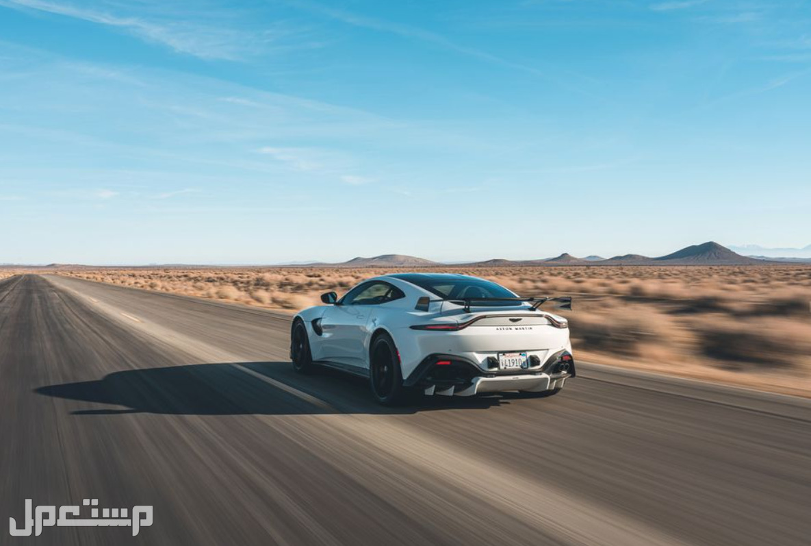 استون مارتن فانتاج 2023 صور اسعار مواصفات وفئات استون مارتن فانتاج 2023 على الطريق