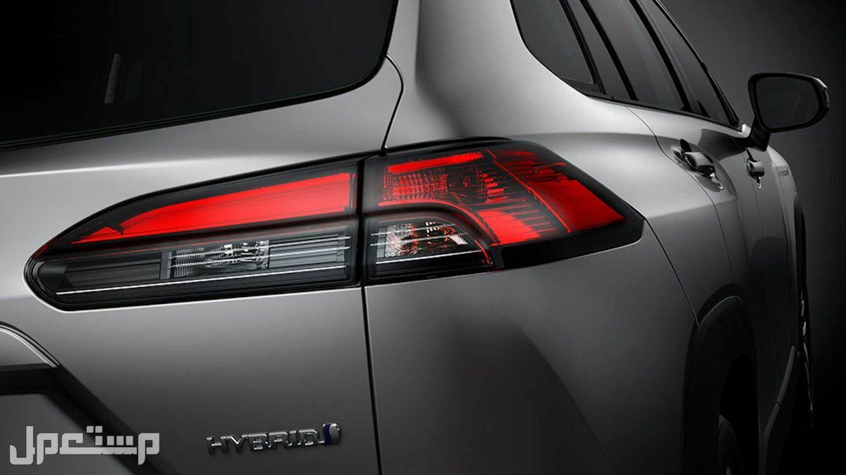 سيارة تويوتا كرولا كروس 2022 Toyota Corolla Cross 1.8L LE HEV مواصفات وصور واسعار مصابيح خلفية سيارة تويوتا كرولا كروس 2022 Toyota Corolla Cross