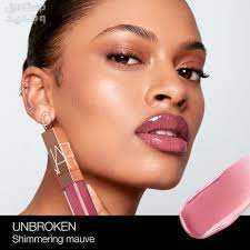 أفضل قلوس ملمع شفاه ملون شكل قلوس NARS Afterglow Lip Shine in Unbroken على الشفاه