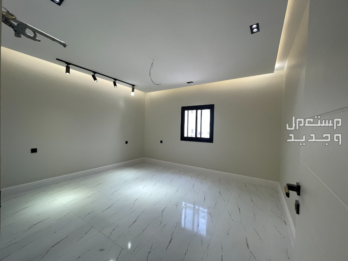 شقة فاخر4غرف امامية مدخلين جديد من المالك مباشرة #جدة حي #السلامة