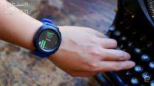 مواصفات أفضل 5 ساعات سمارت سامسونج شكل ساعة Samsung Gear Sport في اليد