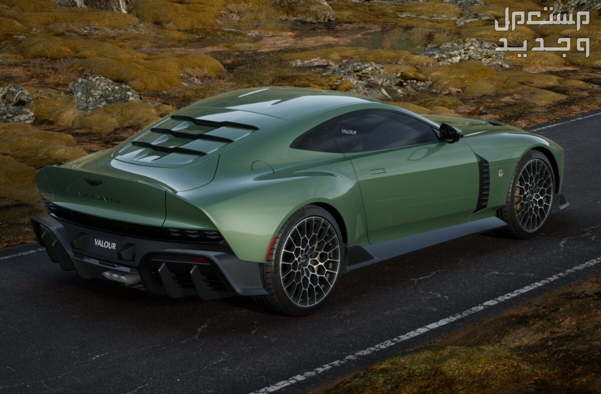 استون مارتن فالور 2024 صور اسعار مواصفات وفئات استون مارتن فالور 2024 على الطريق