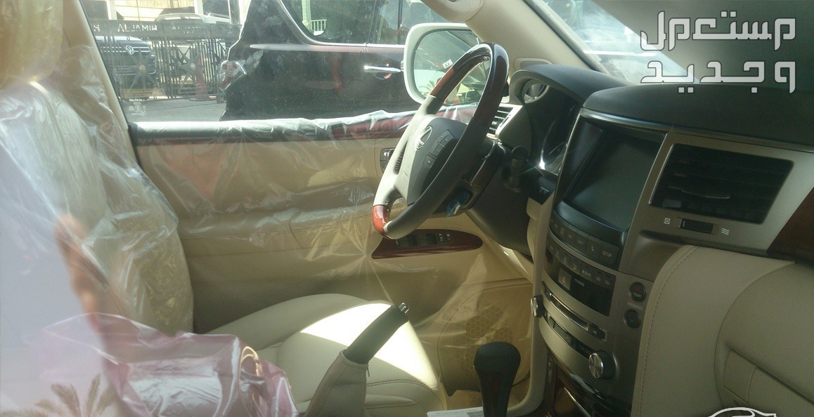 داخلية جيب لكزس 2015 مواصفات وصور واسعار في جيبوتي مقصورة القيادة ​سيارة جيب لكزس LEXUS LX 2015