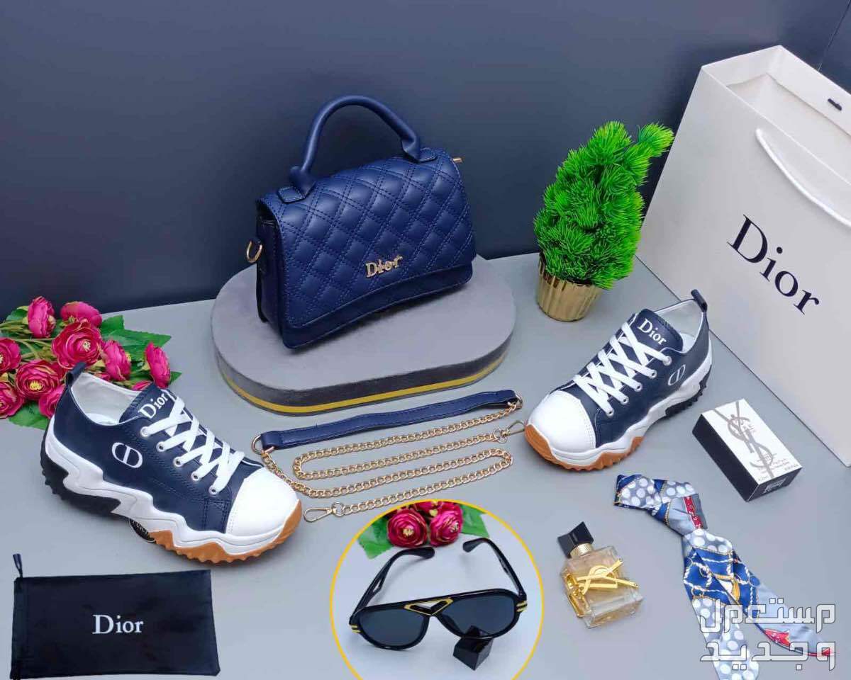 *🔰شنطه راقيه ماركة ديور Dior *الاكثر طلب واكثر مبيعاً* حجم وسط خامه جلديه عالية جودة . 🔰شوز سبورت راقي عالي الجودة ماركة ديور Dior -مقاسات من 36 الى41  #_ الملحقات :كيس الماركة ديور Dior