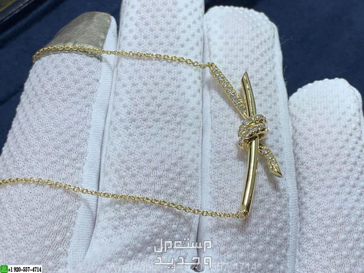 مجوهرات للعروس على شكل فيونكة تفاصيل سلسال  Tiffany Knot pendant