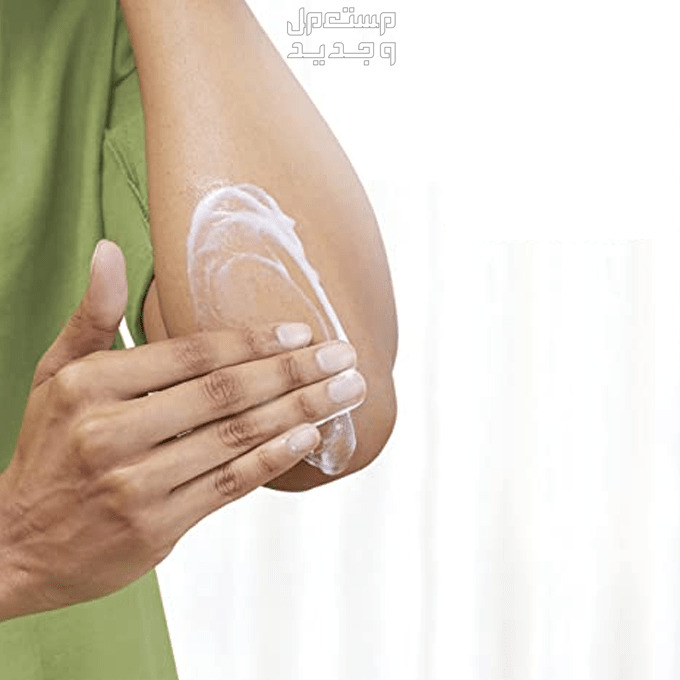 أفضل كريم لــ تشققات القدم وجفافها في عمان تطبيق كريم CETAPHIL Moisturizing Cream على الجسم