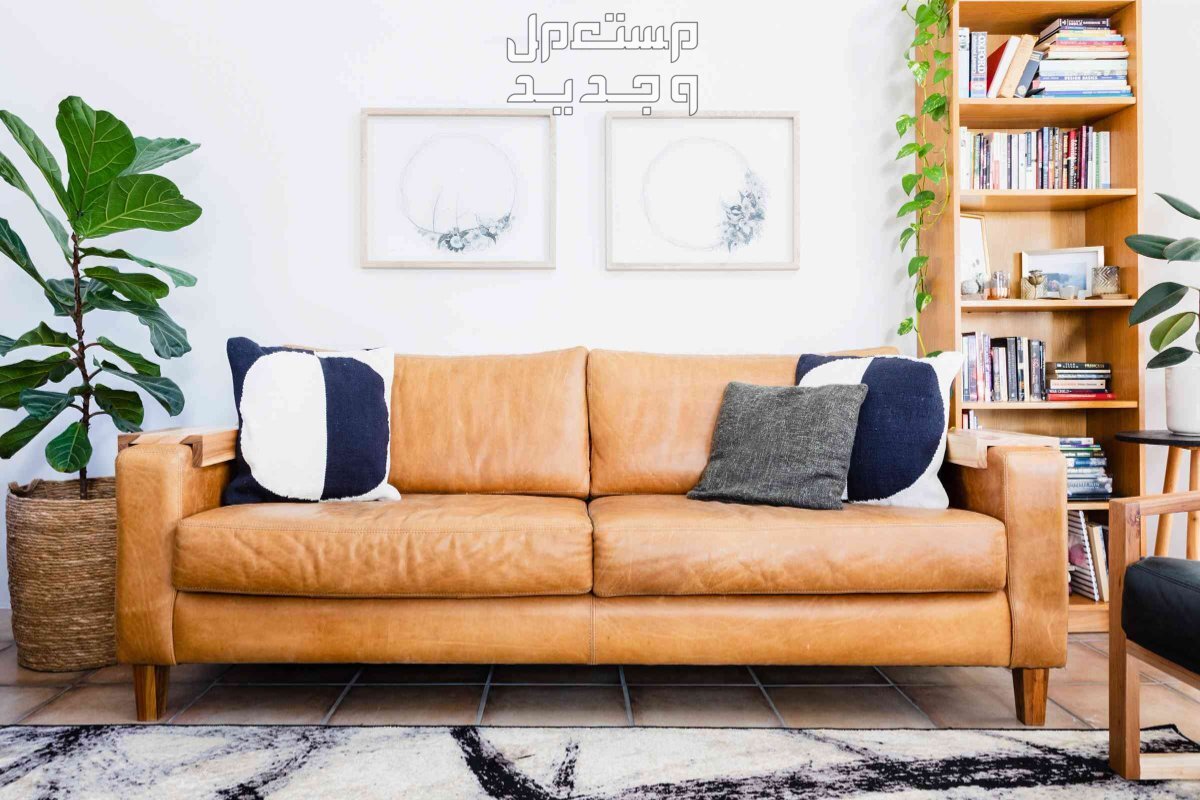 درجات اللون الذهبي في الأثاث وديكورات المنزل
