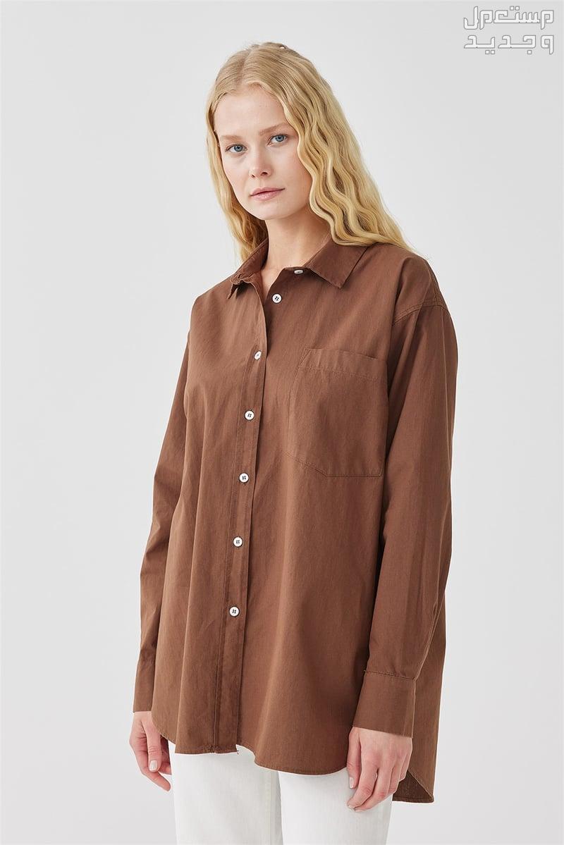 أنواع القمصان النسائية وطرق تنسيقها قميص أوفر سايز