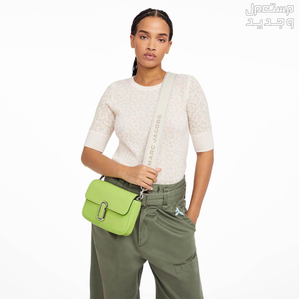 أحدث شنط مارك جيكوبس لعام 2023 شنطة مارك جيكوبس the J marc shoulder bag باللون الأخضر