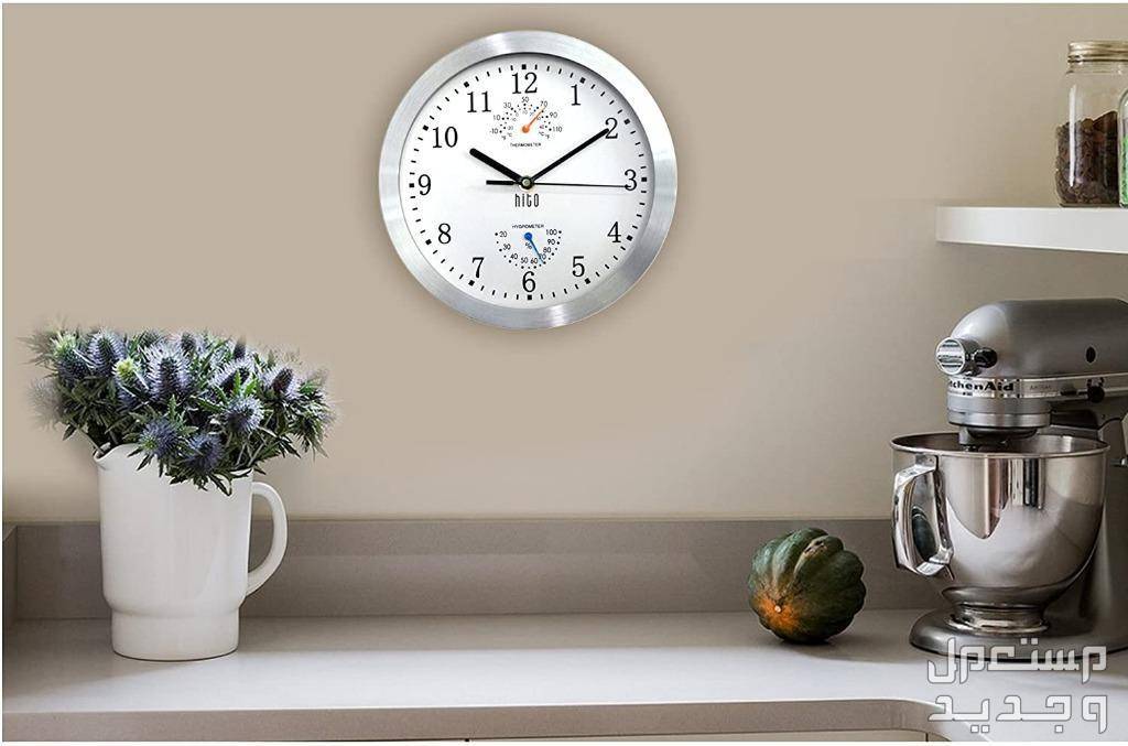 أفضل 5 أنواع ساعات حائط لعام 2023 شكل ساعة حائط HITO 10 Inch Silent Wall Clock Battery Operated في غرفة المطبخ