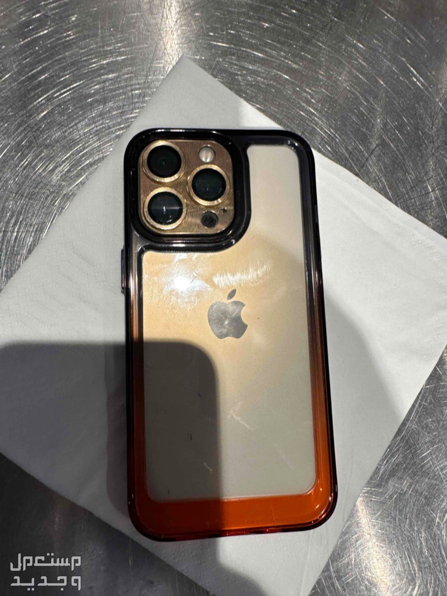 iphone 13 pro with very good cond - 5 case