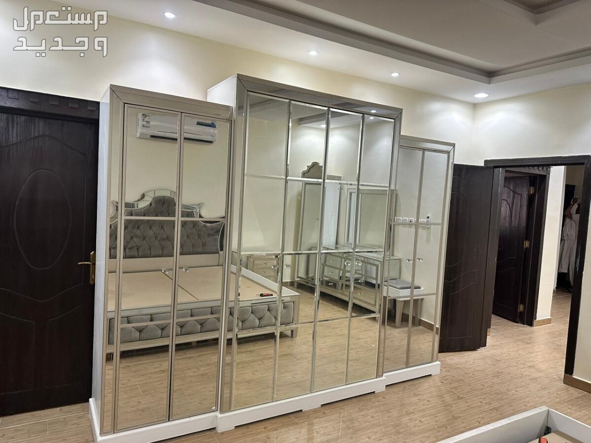 غرفه نوم شبه جديد مخش واحد مافيها... للبيع في الرياض