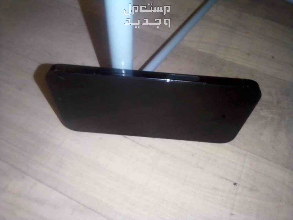 جوال ايفون 12 برو ازرق نظيف  ماركة أبل في جدة بسعر 1900 ريال سعودي