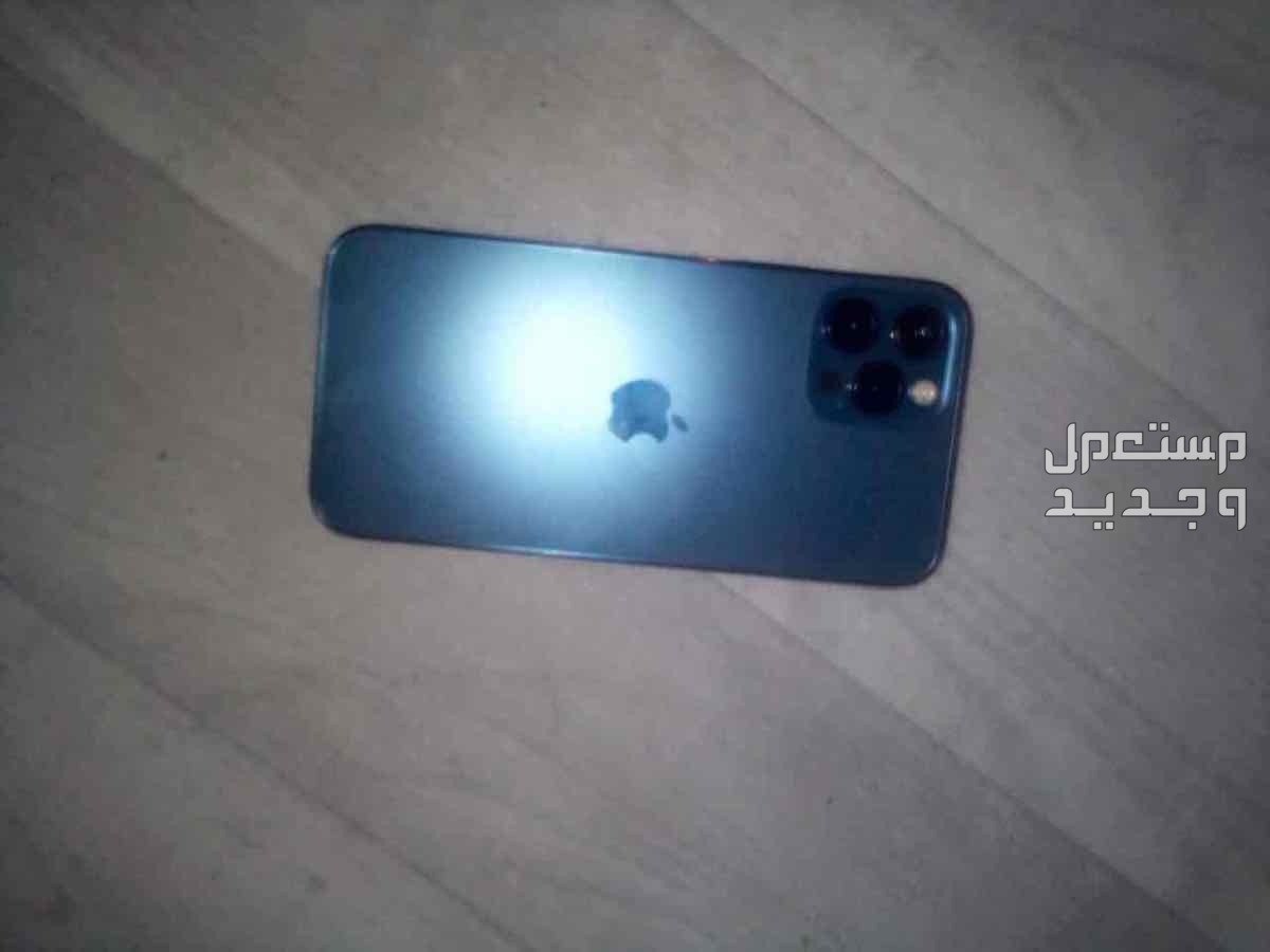 جوال ايفون 12 برو ازرق نظيف  ماركة أبل في جدة بسعر 1900 ريال سعودي