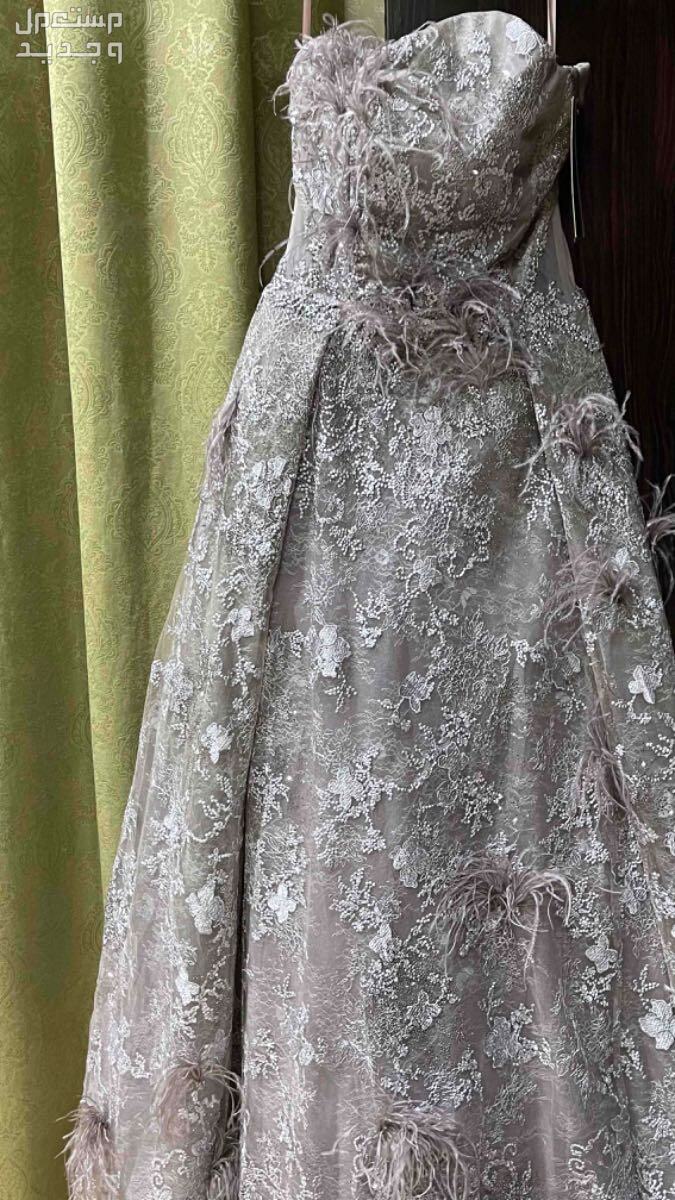 فستان جديد براند لايم في الخرج بسعر 450 ريال سعودي