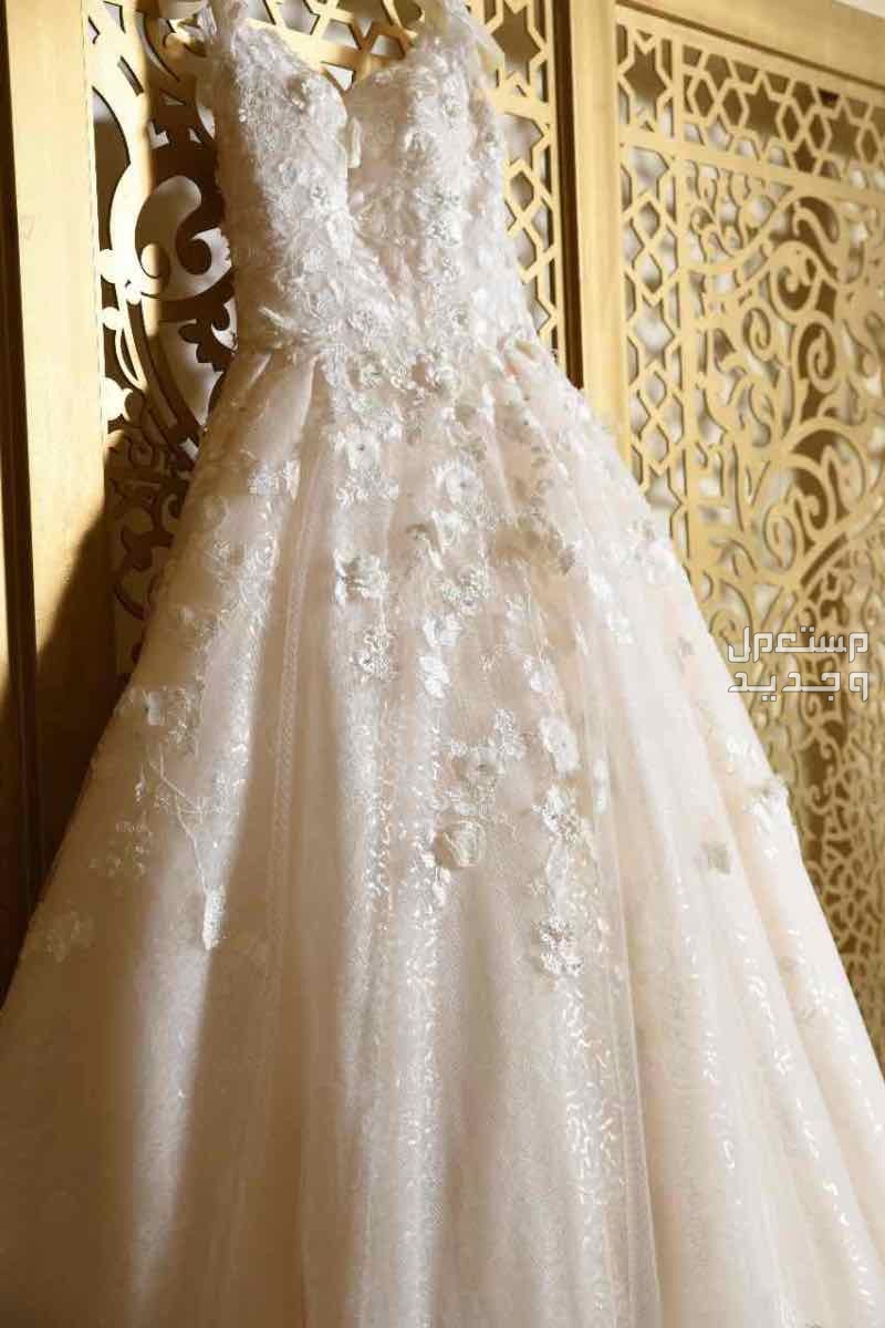 فستان زفاف  بملحقاته  في جدة بسعر 9 آلاف ريال سعودي