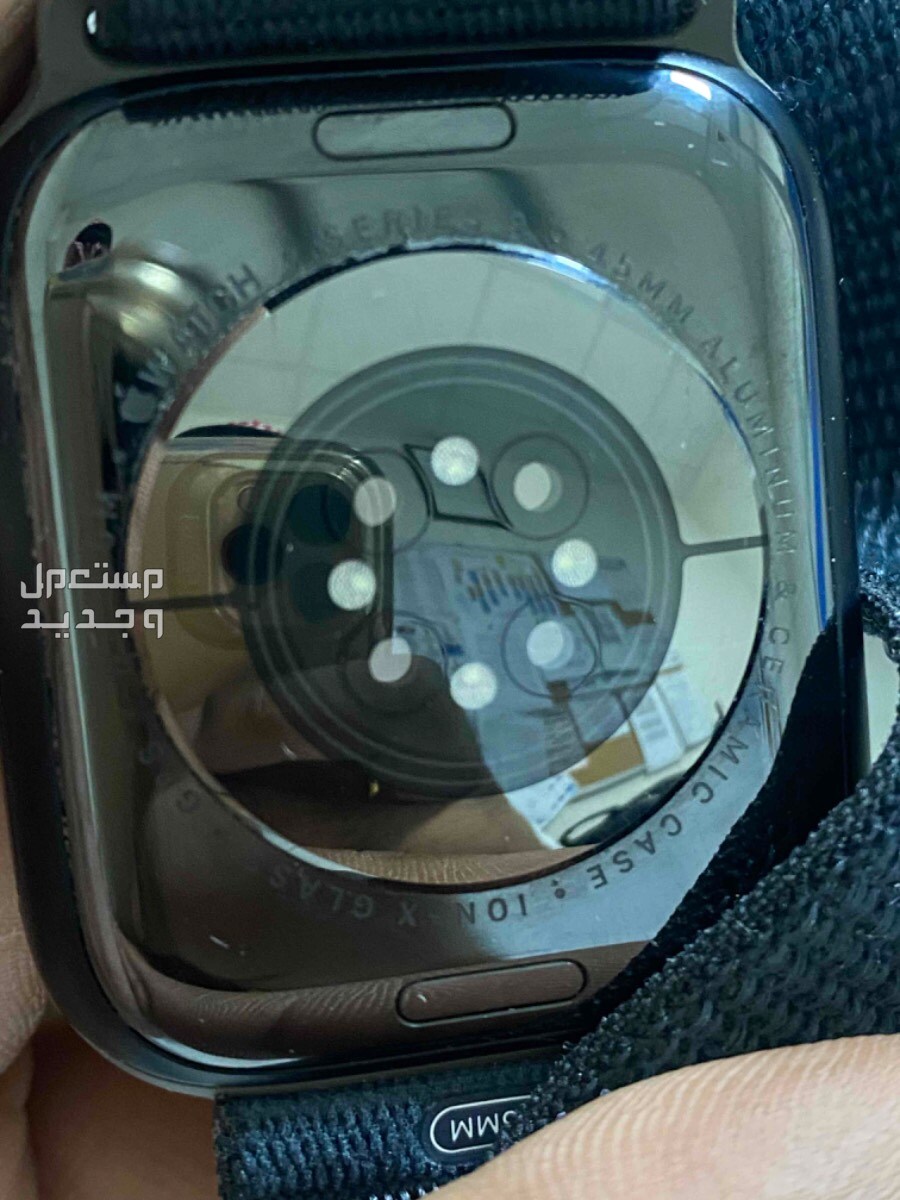 ساعة ابل الاصدار التاسع الاخير شاشة كبيرة في الدمام بسعر 1500 ريال سعودي