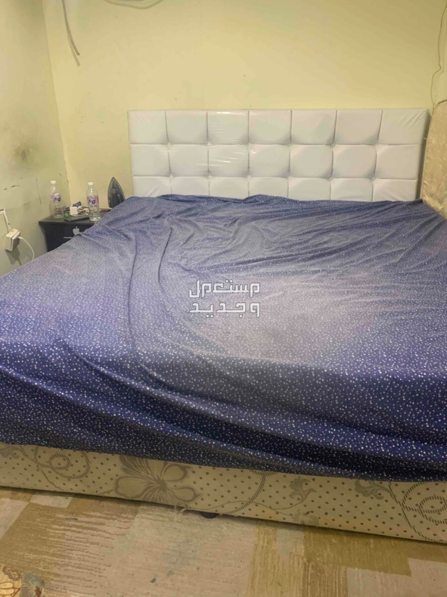 سرير نفرين 2x2 نظيف باكياسه و مرتبة كبيرة ومرتفعة  في مكة المكرمة بسعر 850 ريال سعودي