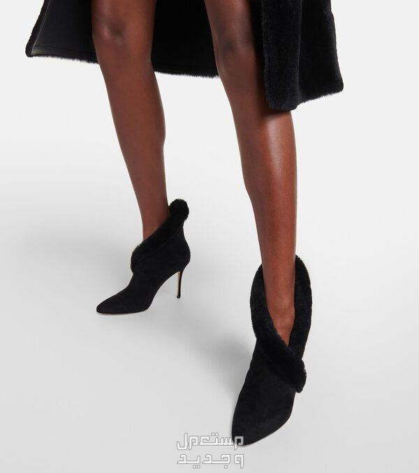 أفضل بوت نسائي شتوي باللون الأسود بوت نسائي شتوي من manolo blahnik nestanu 105 shearling trimmed suede ankle boots