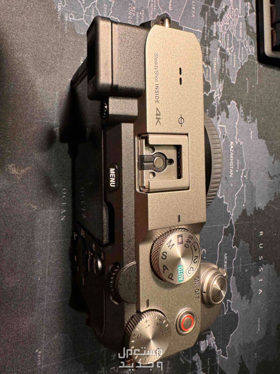 كاميرا سوني ac7 وعدسه 24mm f1.4gm