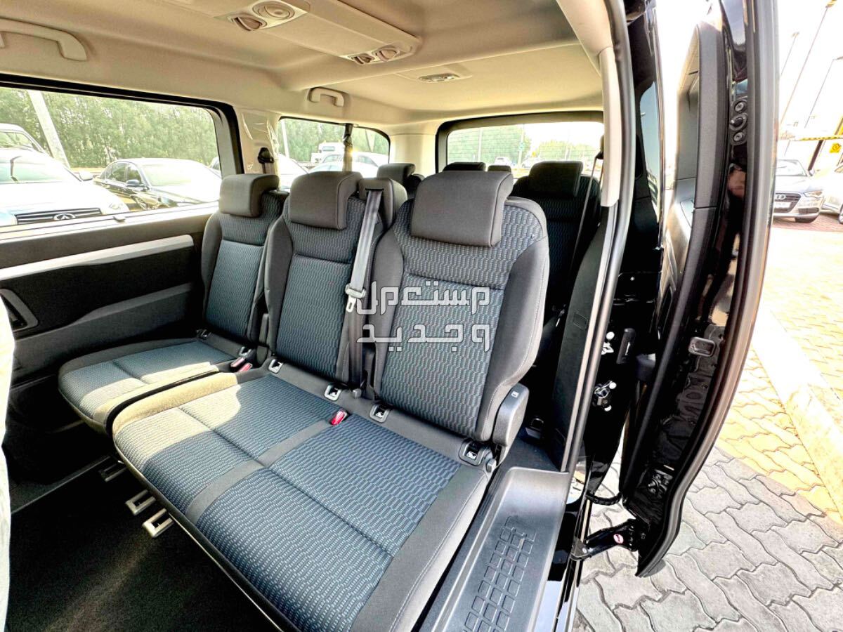 OPEL ZAFIRA UFE Van 2023 Diesel  Eight seats with driver gcc warranty 5 years open Km form agent