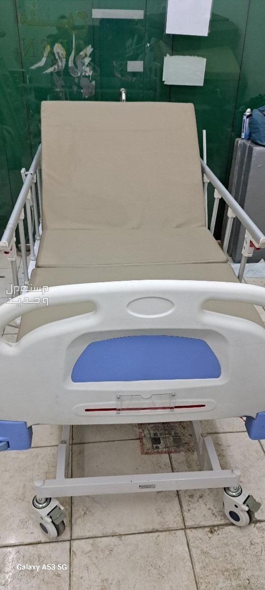 سرير طبي كهربائيّ مستعمل اخو الجديد للبيع