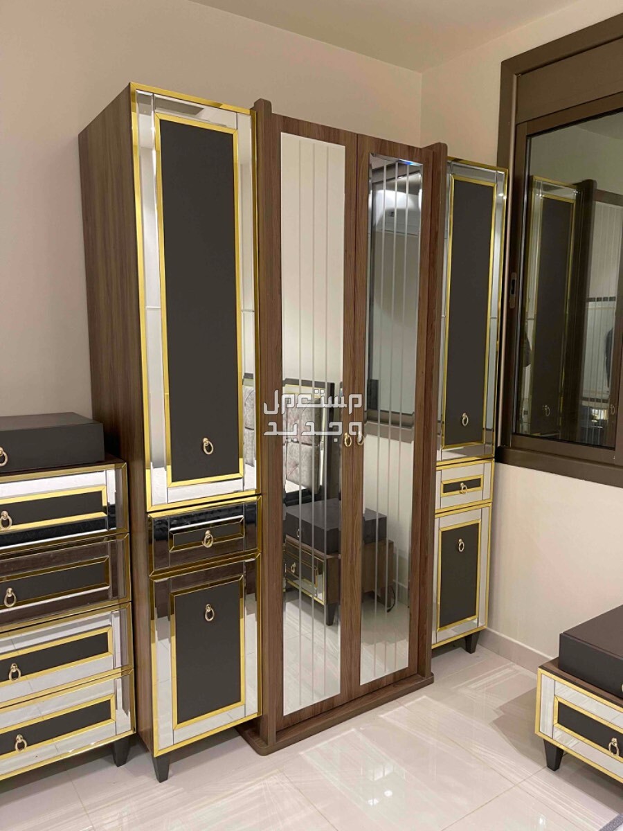 غرفة نوم مفردة مقاس كنج شبة جديدة  في الرياض بسعر ألفين ريال سعودي