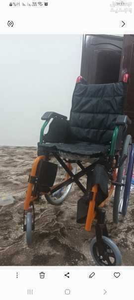 كرسي متحرك لذوي الاحتياجات الخاصة اطفال  بسعر 400 ريال سعودي