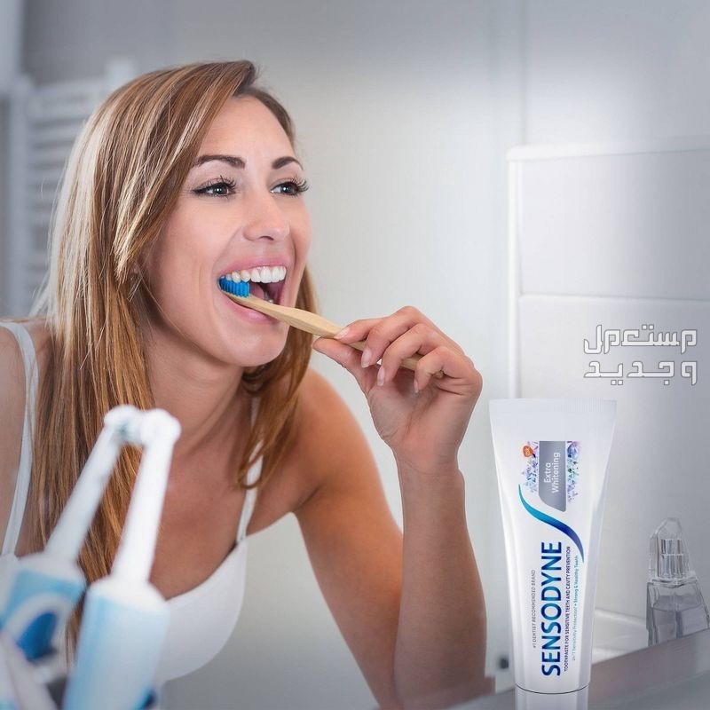 أفضل معجون لتبييض الأسنان لعام 2025 طريقة استخدام معجون لتبييض الأسنان من Sensodyne Extra Whitening Toothpaste