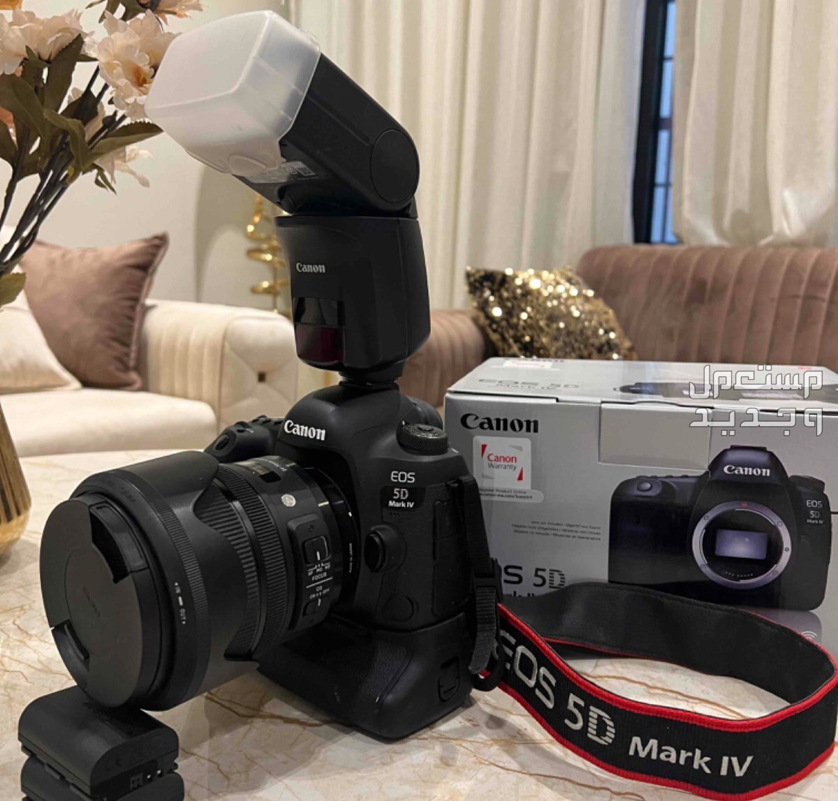 كاميرا كانون احترافية 5D Mark IV