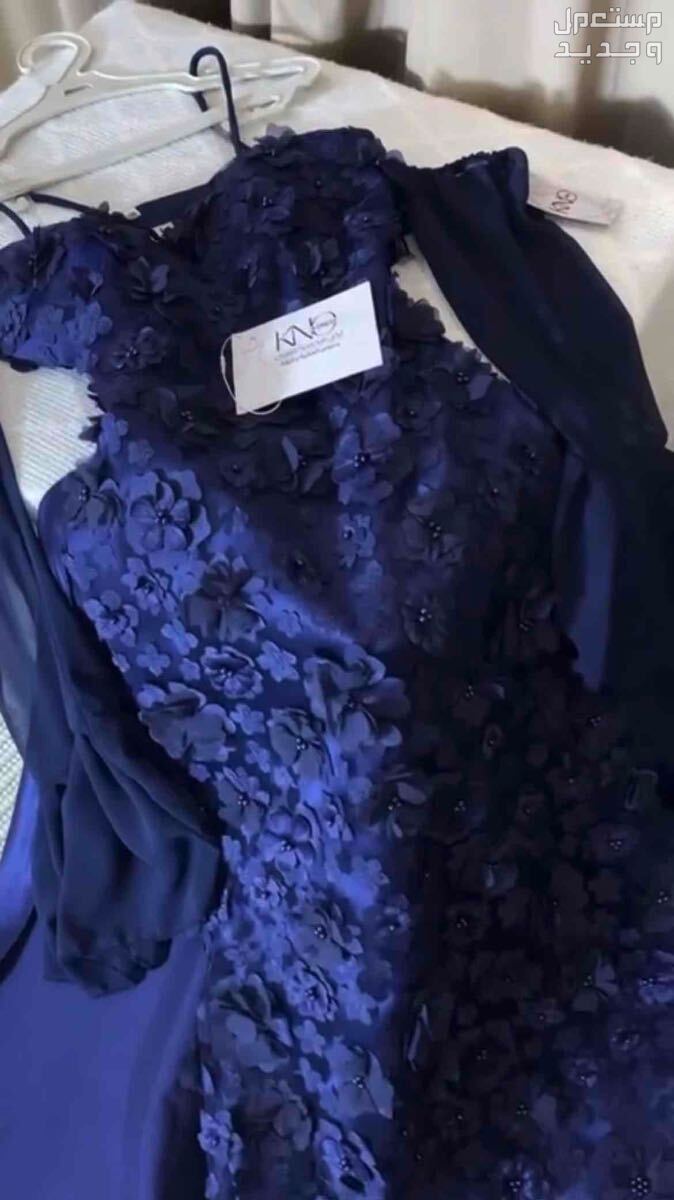 فستان من مصممه م لابسته ولا مره  بسعر 420 ريال