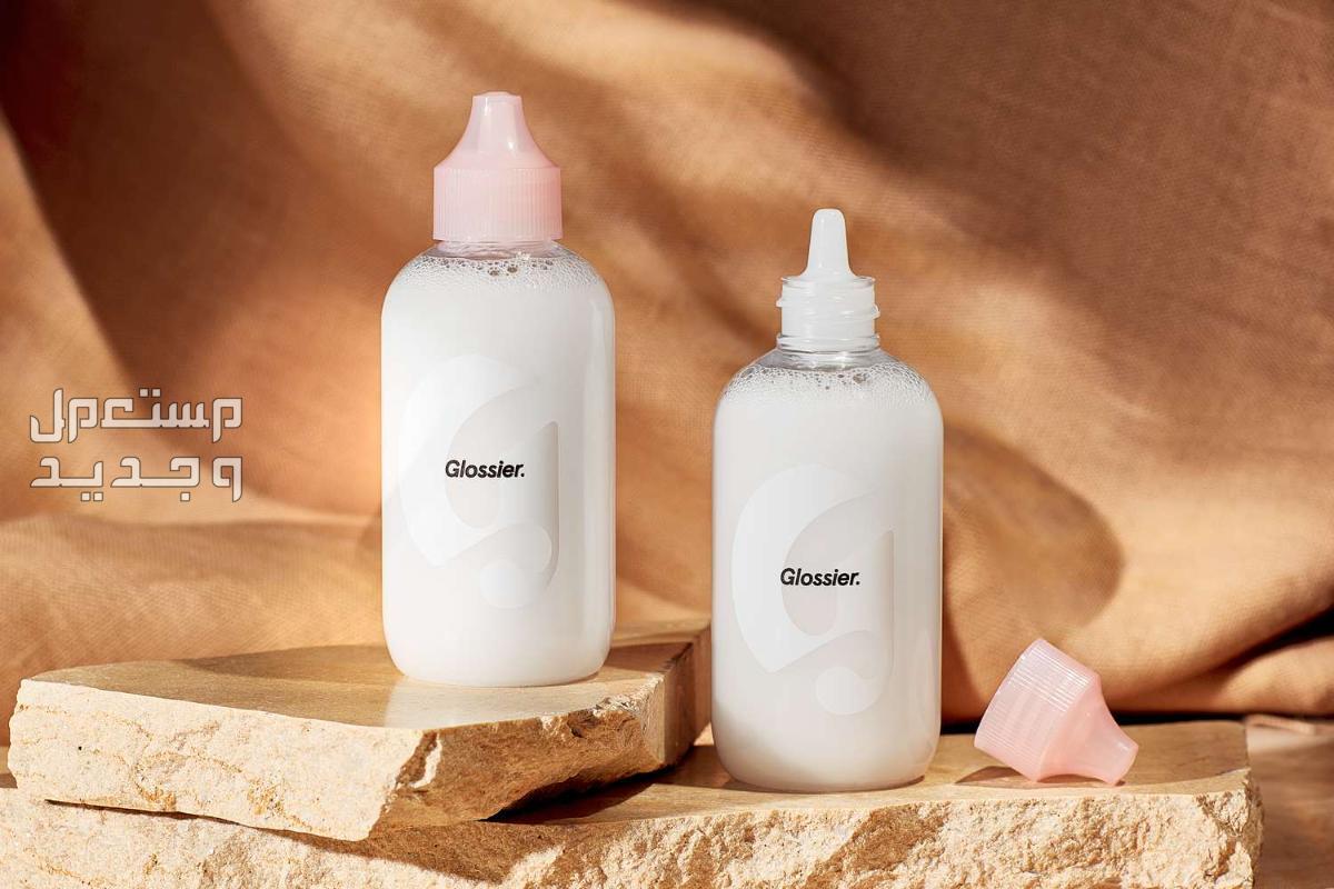 أفضل أنواع مزيل مكياج العيون من أشهر الماركات في الإمارات العربية المتحدة مزيل مكياج العيون من Glossier milky oil dual phase waterproof makeup remover