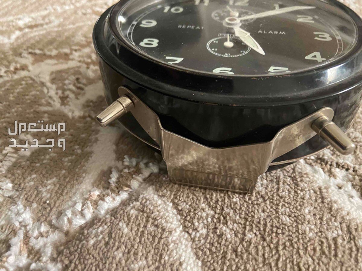 ساعة تراث  في الزلفى سوم فوق 1500