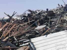 We buy different types of scrap and pay cash on the spot on delivery