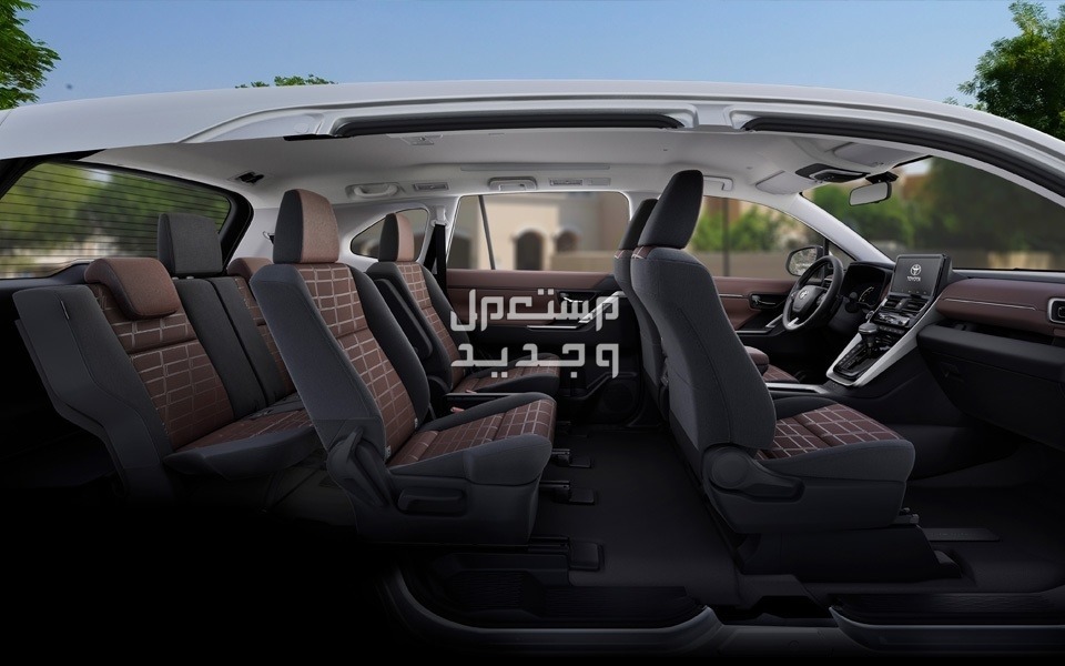 صور تويوتا انوفا 2024 الداخلية والخارجية والوانها بأعلى جودة بتشوفها في الأردن مقاعد سيارة تويوتا  انوفا 2024-2025