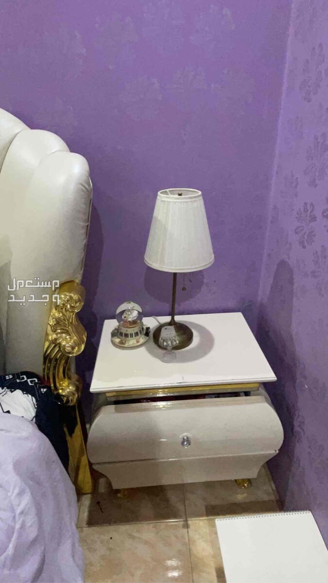 غرفه النوم مستعمله بس نظيفه في الرياض بسعر ألفين ريال سعودي
