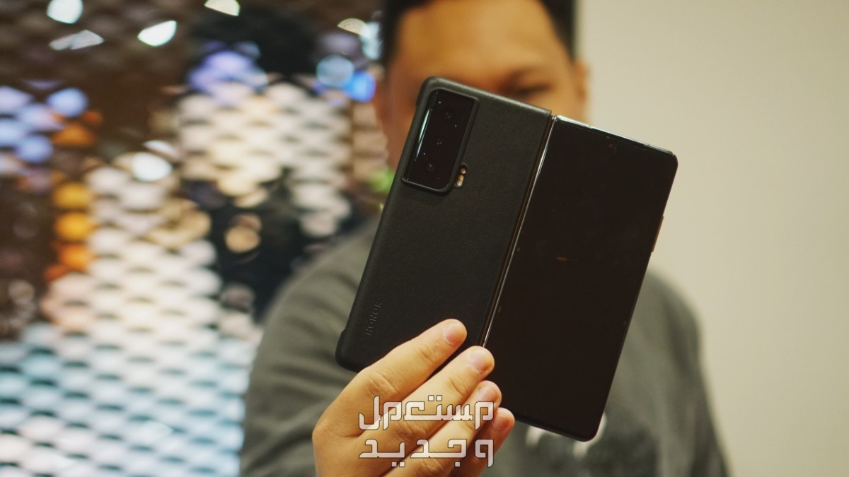 أنحف هاتف قابل للطي 2024