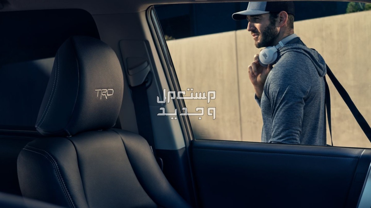 تويوتا فور رانر 2024 الجديدة بجميع الفئات والاسعار المتوفرة وابرز العيوب والمميزات في عمان سيارة تويوتا  فور رانر 2024-2025 من الداخل