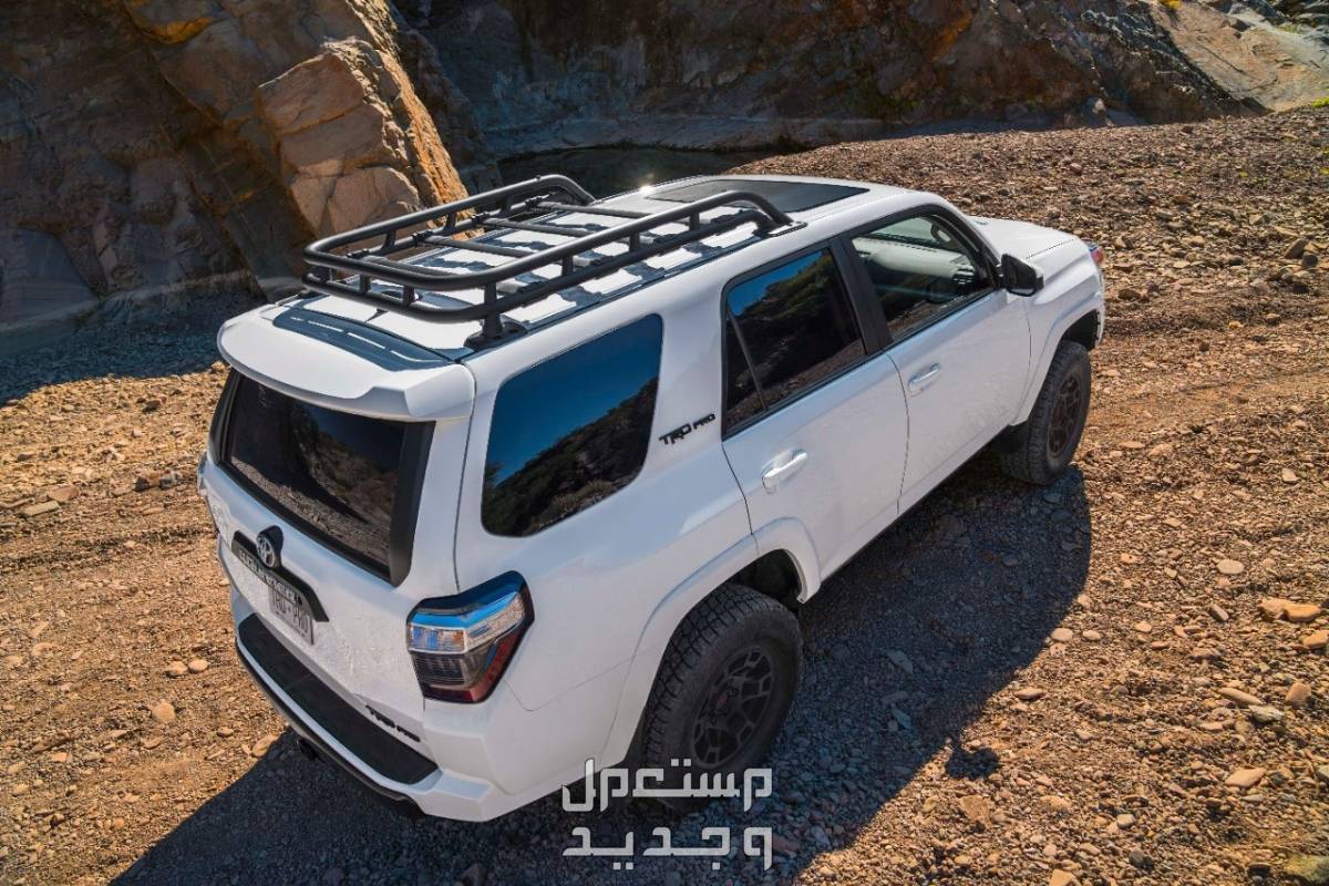 تويوتا فور رانر 2024 الجديدة بجميع الفئات والاسعار المتوفرة وابرز العيوب والمميزات في عمان سيارة تويوتا  فور رانر 2024-2025