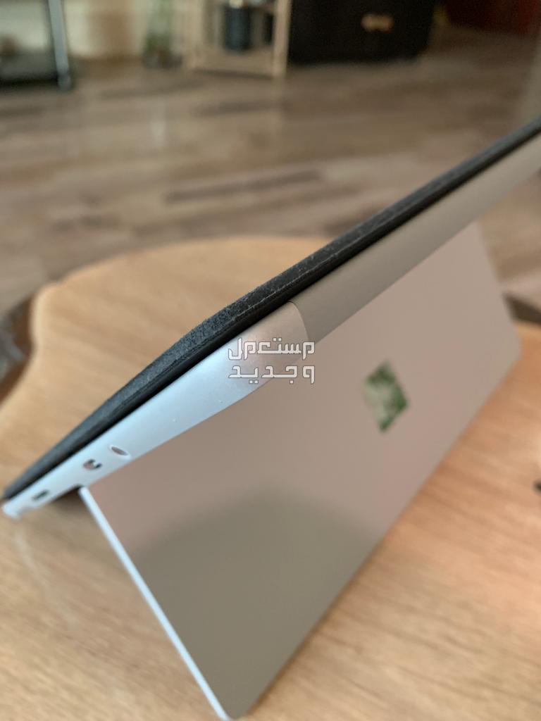 مايكروسف سيرفيس جو 3 انتل كور 3 مع الكيبورد الاصلي ماركة مايكروسوفت في جدة بسعر 1700 ريال سعودي