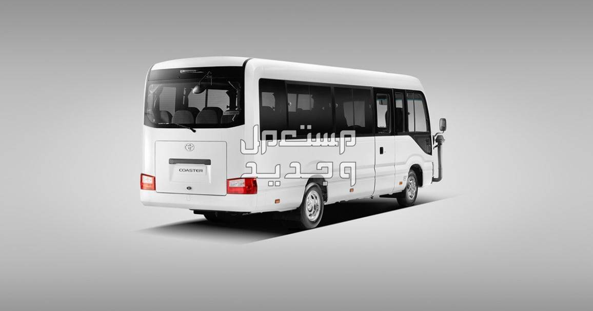 تويوتا كوستر 2024 الجديدة كليًا بجميع الفئات وأبرز المميزات والعيوب تويوتا كوستر 2024 من الخلف