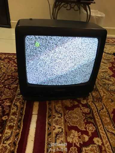 تلفاز قديم لعشاق التراث