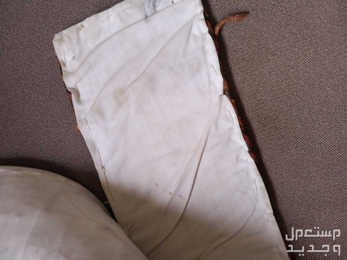 حزام قديم شغل بني سعد بالطايف مزين بالرصاص وكواكب فضه وبنايق عملات قديمه