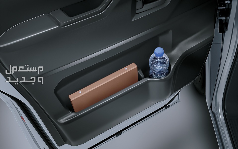 تويوتا هايس 2024 الجديدة كلياً هذي الفئات والاسعار من عند وكيلها الرسمي مساحات التخزين سيارة تويوتا  هايس 2024-2025