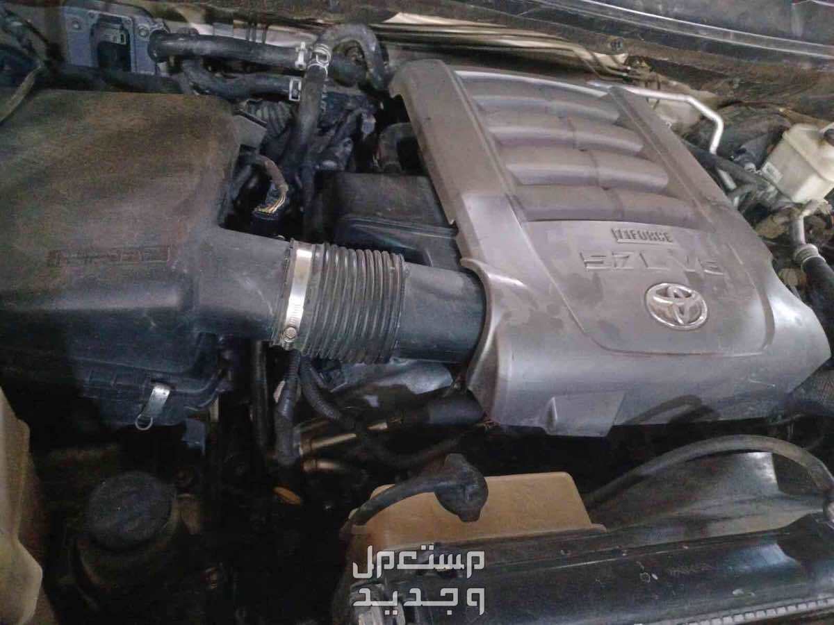مكينة تويوتا هايلكس 2014 في الرياض بسعر 3500 ريال سعودي