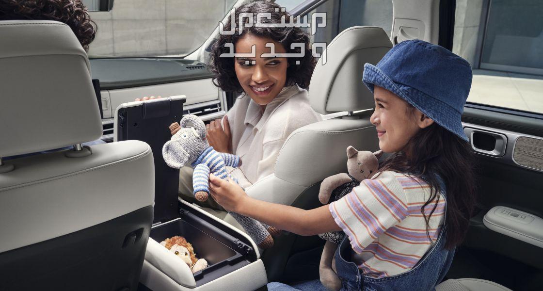 هيونداي سنتافي 2024 الجديدة بجميع الفئات والاسعار المتوفرة عند الوكيل وابرز العيوب والمميزات في الأردن سيارة هيونداي سنتافي 2024-2025 من الداخل